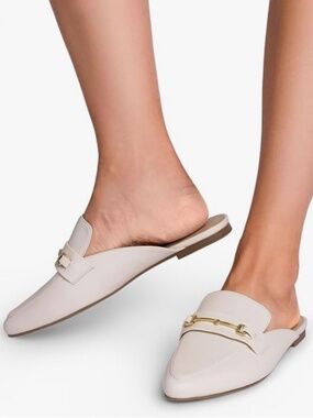 Dream Pairs White Pointed Toe Mule Loafers Size 8.5 New in Box DML212